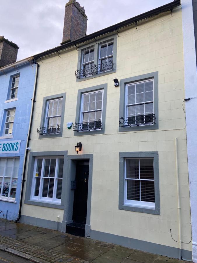6 Church Street, Whitehaven - Perfect Deployment Location For Coast To Coast Cyclists & Hikers Exterior foto